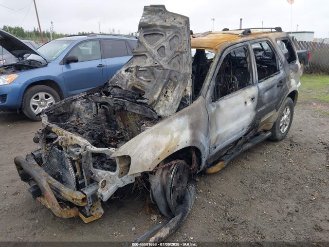 45581668 :رقم المزاد ، 1FMCU94104KA53649 vin ، 2004 Ford Escape Limited مزاد بيع
