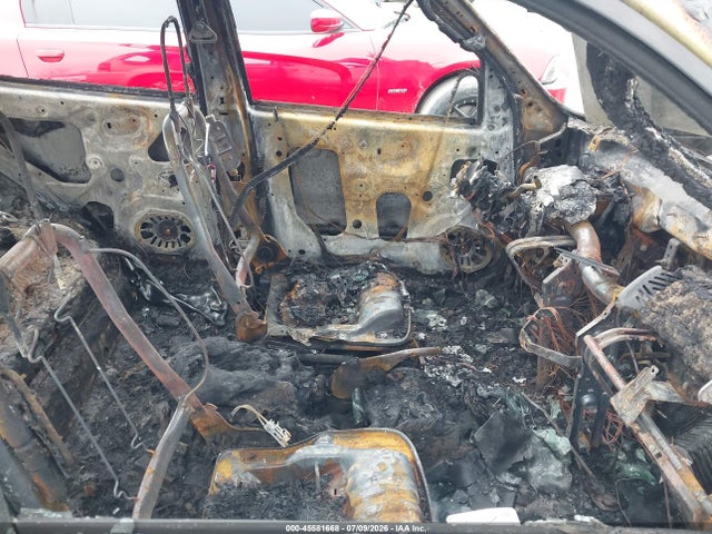 45581668 :رقم المزاد ، 1FMCU94104KA53649 vin ، 2004 Ford Escape Limited مزاد بيع