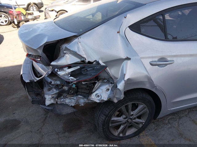 Hyundai ELANTRA SEL 2018 5NPD84LF7JH366964 Image 6