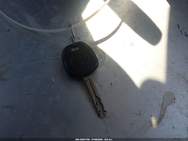 JTDEPRAE4LJ050012 Toyota COROLLA LE