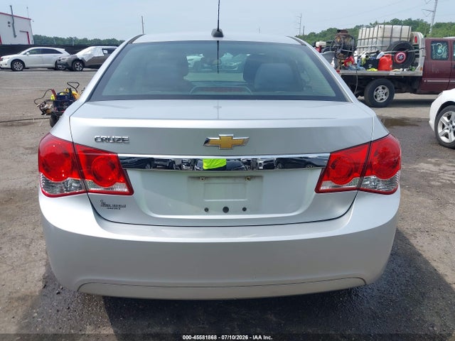 Продажа на аукционе авто 2015 Chevrolet Cruze Ls Auto, vin: 1G1PA5SG9F7294946, номер лота: 45581868