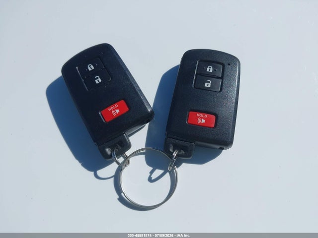 Toyota Prius C Three 2014 JTDKDTB38E1059952 Image 11