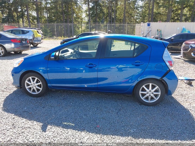 Toyota Prius C Three 2014 JTDKDTB38E1059952 Image 15