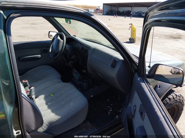 45581887 :رقم المزاد ، 4TANL42N8XZ539500 vin ، 1999 Toyota Tacoma مزاد بيع