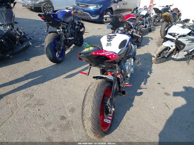 Yamaha Yzfr1s 2016 JYARN42E9GA000510 Image 4