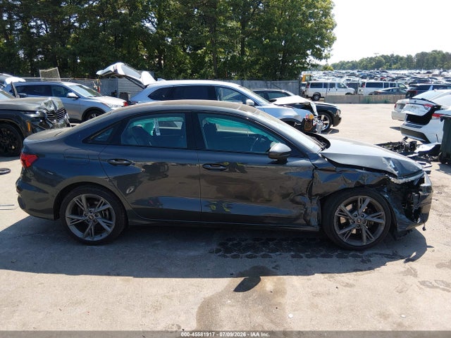 2024 Audi A3 Premium 40 Tfsi Quattro S Tronic მანქანა იყიდება აუქციონზე, vin: WAUGUDGYXRA127977, აუქციონის ნომერი: 45581917