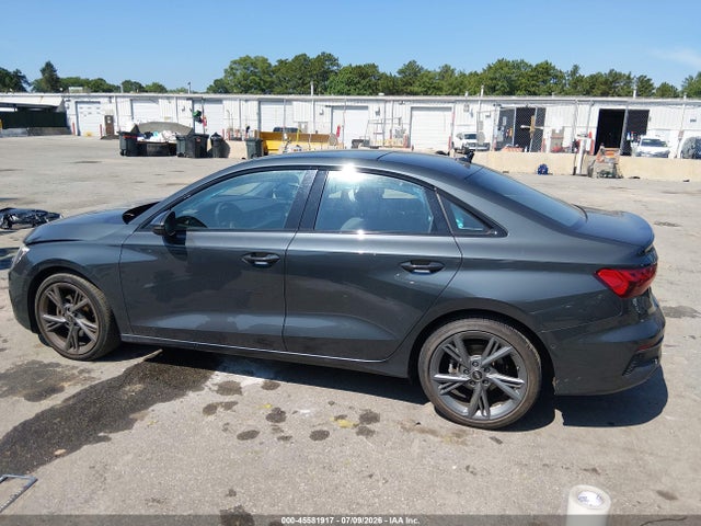2024 Audi A3 Premium 40 Tfsi Quattro S Tronic მანქანა იყიდება აუქციონზე, vin: WAUGUDGYXRA127977, აუქციონის ნომერი: 45581917