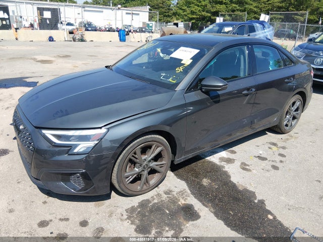 2024 Audi A3 Premium 40 Tfsi Quattro S Tronic მანქანა იყიდება აუქციონზე, vin: WAUGUDGYXRA127977, აუქციონის ნომერი: 45581917
