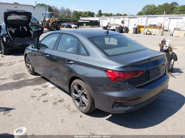 2024 Audi A3 Premium 40 Tfsi Quattro S Tronic მანქანა იყიდება აუქციონზე, vin: WAUGUDGYXRA127977, აუქციონის ნომერი: 45581917