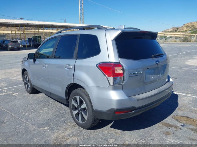 Subaru Forester 2.5i Premium 2017 JF2SJAGC2HH494050 Image 3