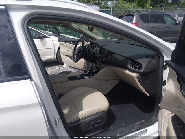 Продаж на аукціоні авто 2018 Buick Regal Tourx Essence, vin: W04GV8SX5J1155884, номер лоту: 45581956