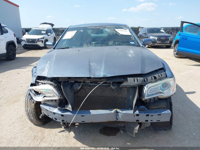 45581981 :رقم المزاد ، 2C3CA4CG1BH549137 vin ، 2011 Chrysler 300 مزاد بيع