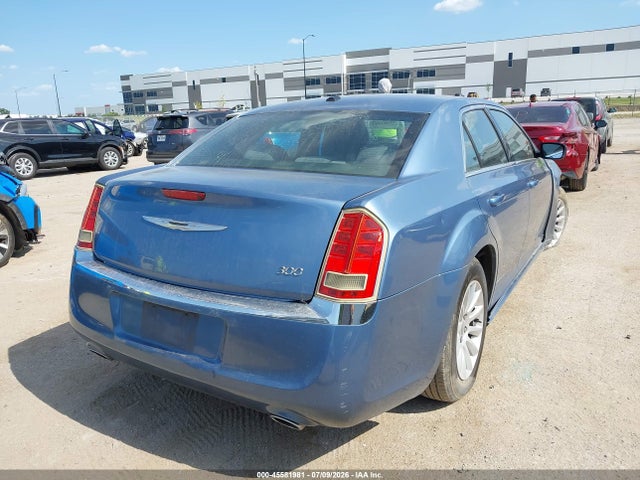 45581981 :رقم المزاد ، 2C3CA4CG1BH549137 vin ، 2011 Chrysler 300 مزاد بيع