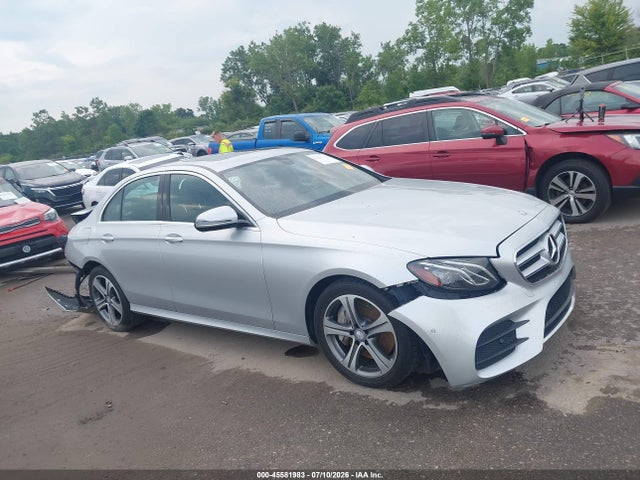45581983 :رقم المزاد ، WDDZF4KB0HA107203 vin ، 2017 Mercedes-benz E 300 4matic مزاد بيع