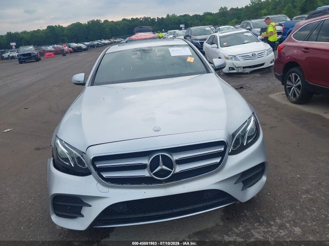45581983 :رقم المزاد ، WDDZF4KB0HA107203 vin ، 2017 Mercedes-benz E 300 4matic مزاد بيع