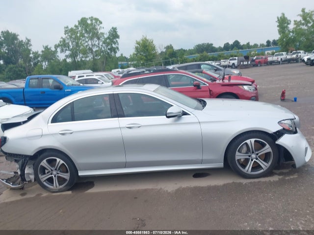 45581983 :رقم المزاد ، WDDZF4KB0HA107203 vin ، 2017 Mercedes-benz E 300 4matic مزاد بيع