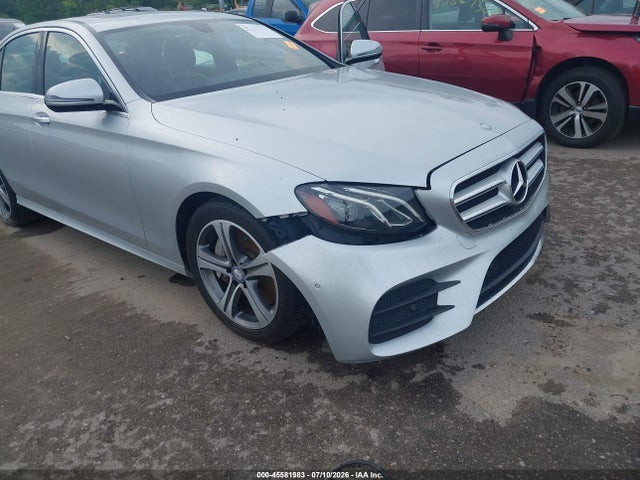 45581983 :رقم المزاد ، WDDZF4KB0HA107203 vin ، 2017 Mercedes-benz E 300 4matic مزاد بيع