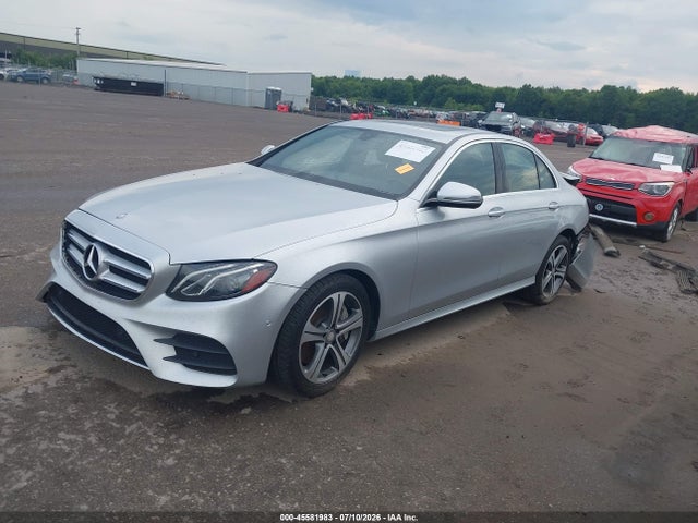 45581983 :رقم المزاد ، WDDZF4KB0HA107203 vin ، 2017 Mercedes-benz E 300 4matic مزاد بيع