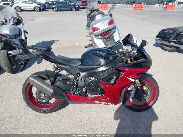 Suzuki GSX-R750 2018 JS1GR7MA5J2101499 Image 12