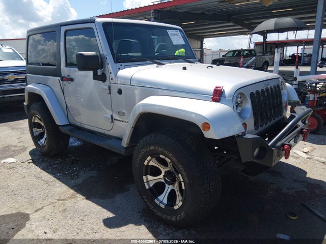 45582001 :رقم المزاد ، 1J4GA7D16BL577201 vin ، 2011 Jeep Wrangler 70th Anniversary مزاد بيع