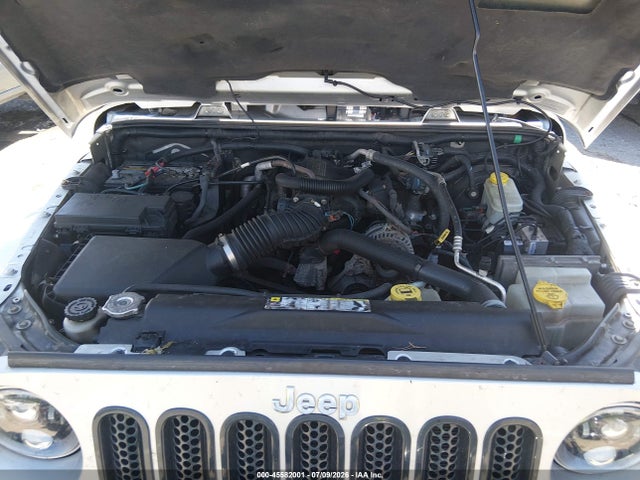45582001 :رقم المزاد ، 1J4GA7D16BL577201 vin ، 2011 Jeep Wrangler 70th Anniversary مزاد بيع