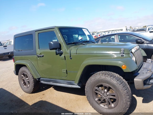 1C4AJWBG2GL282018 Jeep Wrangler 75th Anniversary