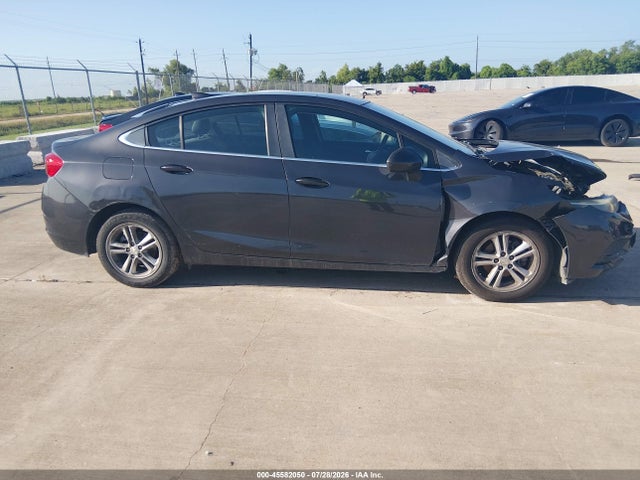 1G1BE5SM4H7230711 Chevrolet Cruze Lt Auto