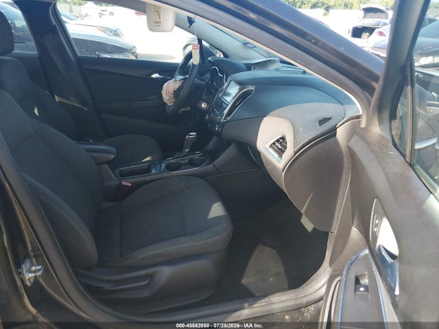 1G1BE5SM4H7230711 Chevrolet Cruze Lt Auto