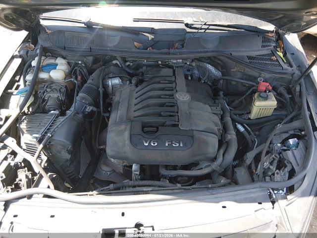 Продаж на аукціоні авто 2014 Volkswagen Touareg 3.6l Sport, vin: WVGEF9BP6ED007680, номер лоту: 45582064