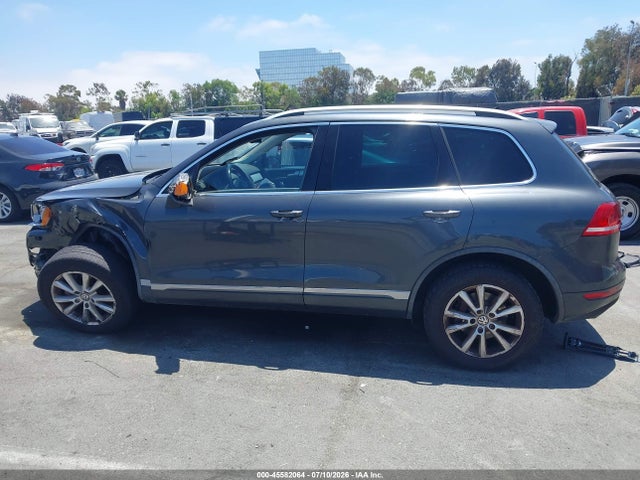 Продаж на аукціоні авто 2014 Volkswagen Touareg 3.6l Sport, vin: WVGEF9BP6ED007680, номер лоту: 45582064
