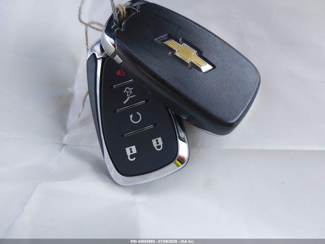 2GNAXUEV5K6105579 Chevrolet EQUINOX LT