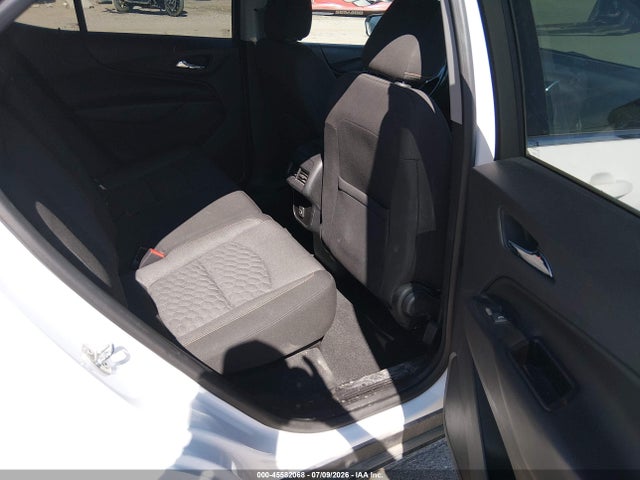 2GNAXUEV5K6105579 Chevrolet EQUINOX LT