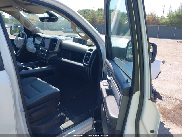 45582171 :رقم المزاد ، 1C6SRFFTXLN155639 vin ، 2020 Ram 1500 Big Horn  4x4 5'7 Box مزاد بيع