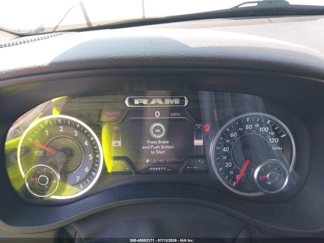 45582171 :رقم المزاد ، 1C6SRFFTXLN155639 vin ، 2020 Ram 1500 Big Horn  4x4 5'7 Box مزاد بيع