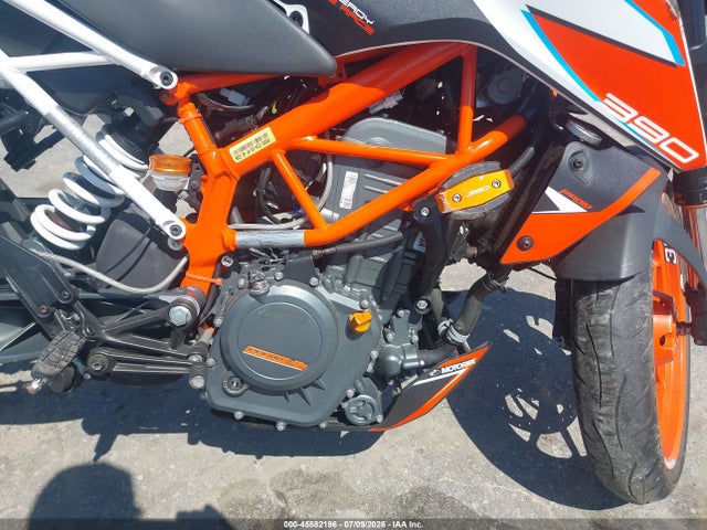KTM 390 Duke 2017 MD2JPJ400HC209565 Image 8