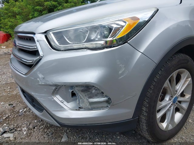 Продажа на аукционе авто 2017 Ford Escape Se, vin: 1FMCU0GD9HUE05123, номер лота: 45582204