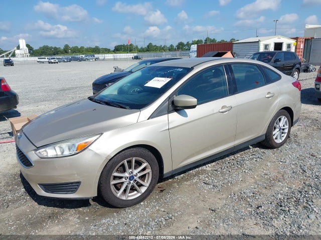 45582212 :رقم المزاد ، 1FADP3F2XJL212787 vin ، 2018 Ford Focus Se مزاد بيع