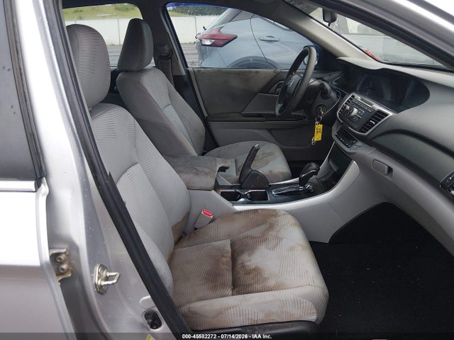 45582272 :رقم المزاد ، 1HGCR2F38FA027953 vin ، 2015 Honda Accord Lx مزاد بيع