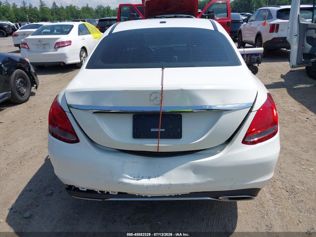 45582329 :رقم المزاد ، 55SWF4KB8FU030371 vin ، 2015 Mercedes-benz C 300 4matic مزاد بيع