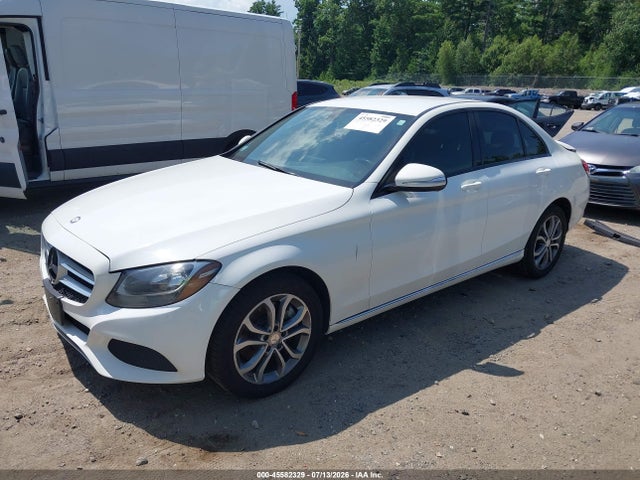 45582329 :رقم المزاد ، 55SWF4KB8FU030371 vin ، 2015 Mercedes-benz C 300 4matic مزاد بيع