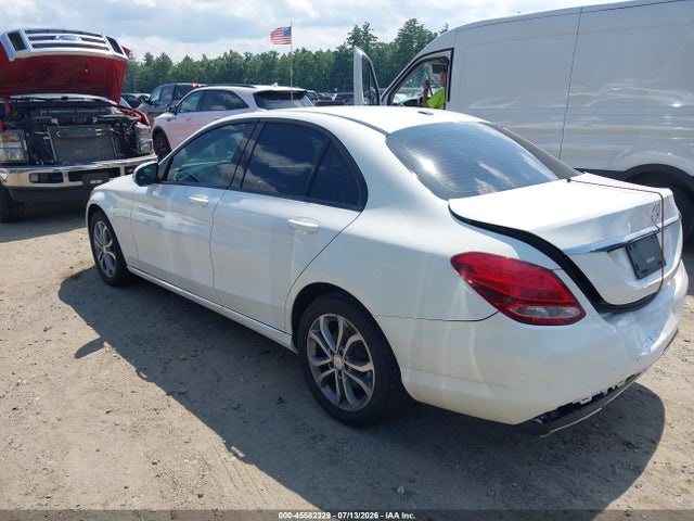 45582329 :رقم المزاد ، 55SWF4KB8FU030371 vin ، 2015 Mercedes-benz C 300 4matic مزاد بيع