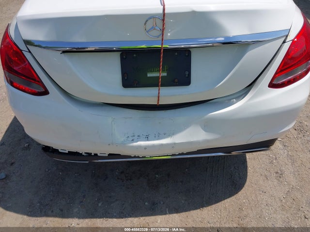 45582329 :رقم المزاد ، 55SWF4KB8FU030371 vin ، 2015 Mercedes-benz C 300 4matic مزاد بيع