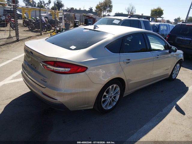 Ford Fusion Hybrid Se 2019 3FA6P0LU1KR203962 Image 4