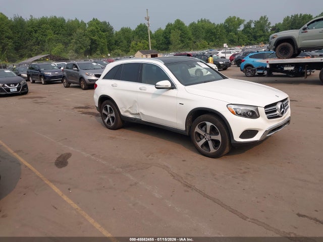 2016 Mercedes-benz Glc 300 4matic მანქანა იყიდება აუქციონზე, vin: WDC0G4KB6GF060061, აუქციონის ნომერი: 45582455