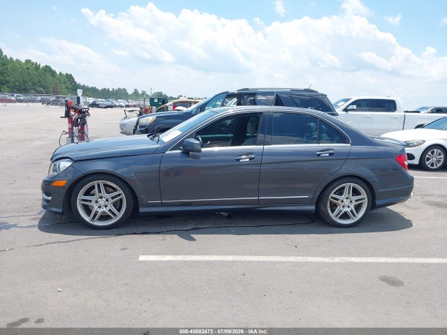 Продаж на аукціоні авто 2013 Mercedes-benz C 350 Sport, vin: WDDGF5HB9DR277866, номер лоту: 45582472