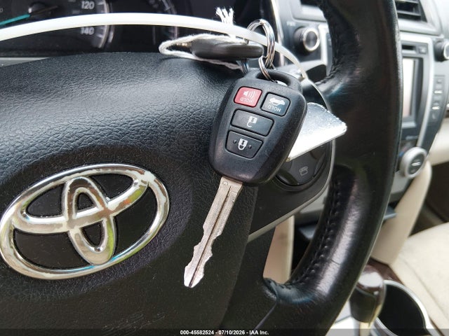 45582524 :رقم المزاد ، 4T4BF1FK3ER420049 vin ، 2014 Toyota Camry Xle مزاد بيع