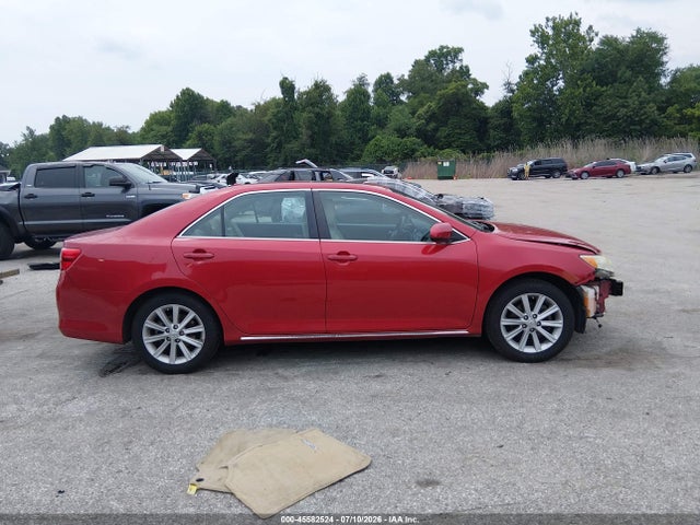 45582524 :رقم المزاد ، 4T4BF1FK3ER420049 vin ، 2014 Toyota Camry Xle مزاد بيع