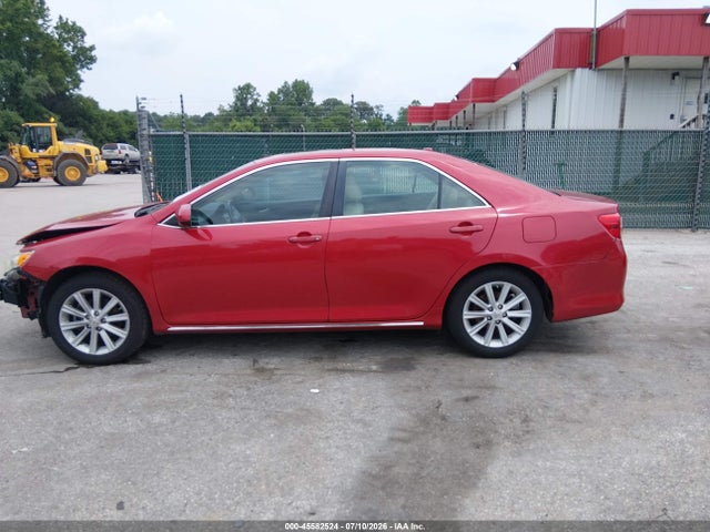 45582524 :رقم المزاد ، 4T4BF1FK3ER420049 vin ، 2014 Toyota Camry Xle مزاد بيع