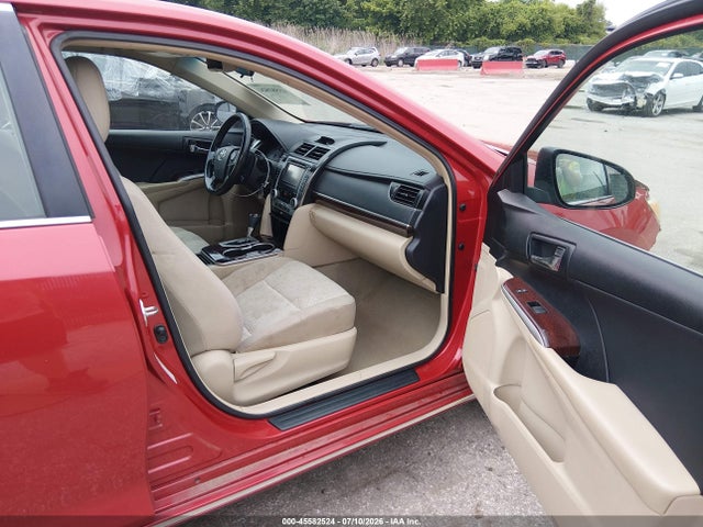 45582524 :رقم المزاد ، 4T4BF1FK3ER420049 vin ، 2014 Toyota Camry Xle مزاد بيع