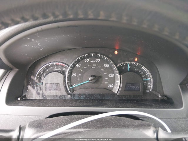 45582524 :رقم المزاد ، 4T4BF1FK3ER420049 vin ، 2014 Toyota Camry Xle مزاد بيع